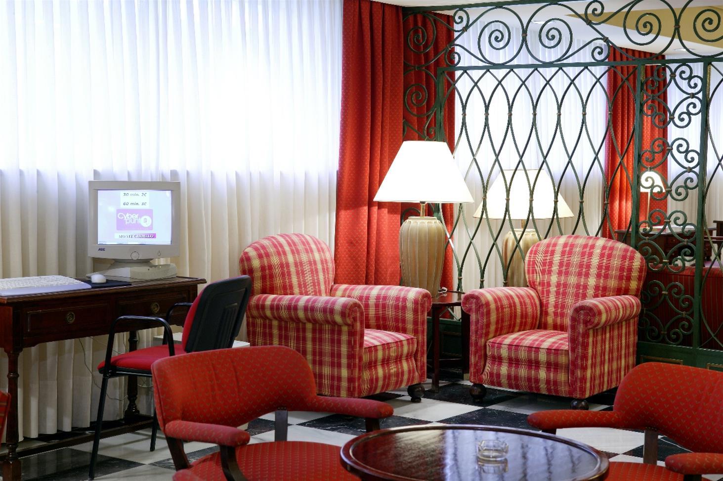 Hotel Monte Carmelo Sevilla Interior foto